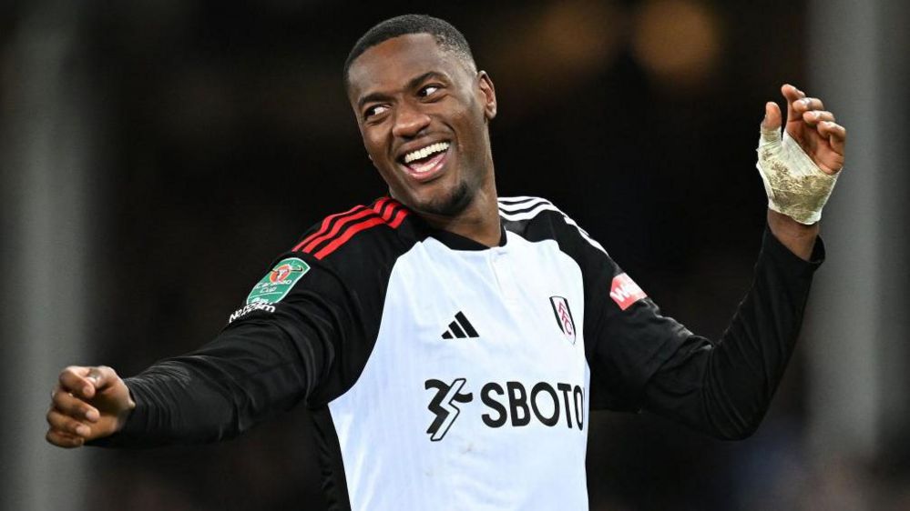 Chelsea Sign Fulham Defender Tosin Adarabioyo