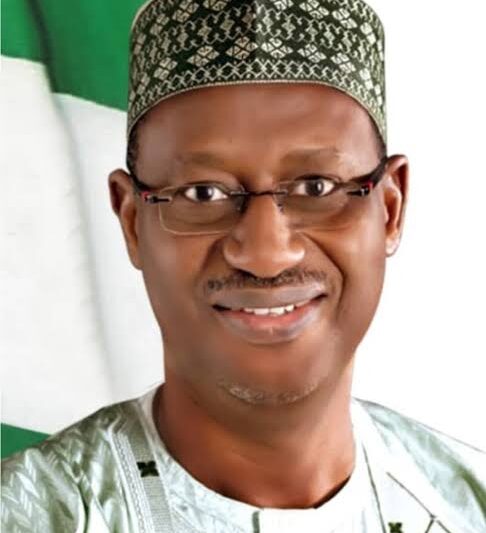 Minister sues for speedy completion of 1550 Housing unit Project for Military